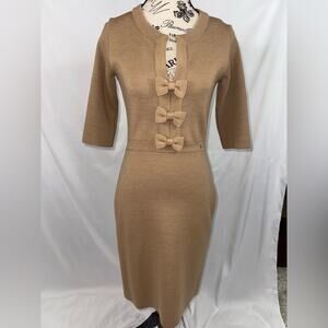 EUC: CAROLINA HERRERA Elegant Tan Knit Dress with Bow Accents